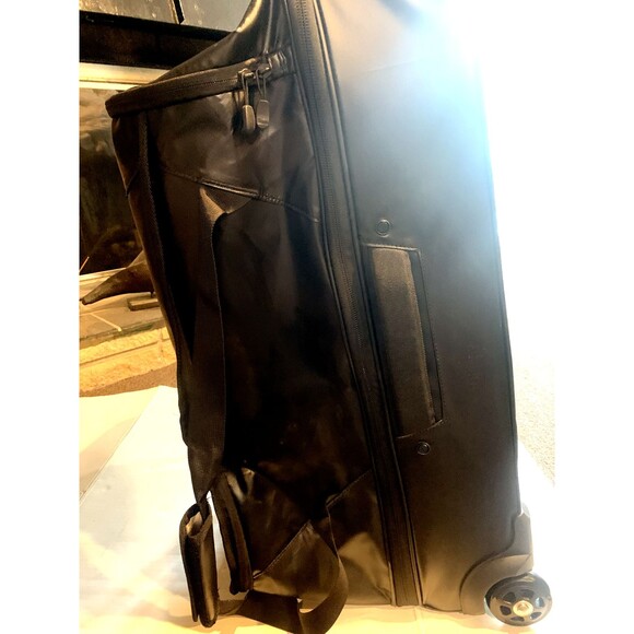 High Sierra 22In Roomy Wheeled Duffel w/ Grab Handles, Black Heather(SEE PHOTOS) - Picture 3 of 8